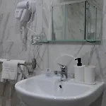 מלון Movida *