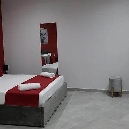 Отель Movida *