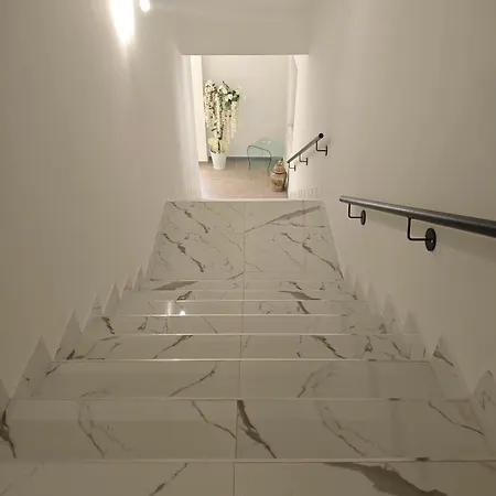 Movida מלון *